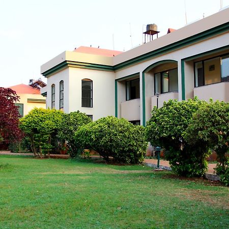 Aveda Blue Country Resort Pānchgani Exterior foto